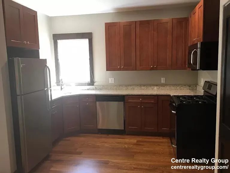 46 Creighton St, Jamaica Plain