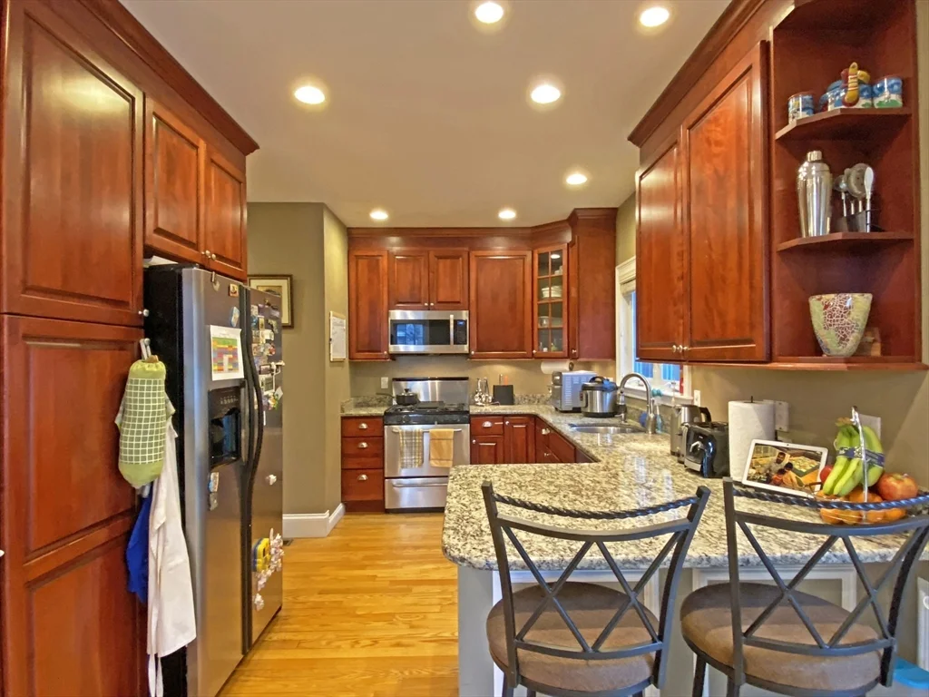 375 Lowell Ave, Newtonville