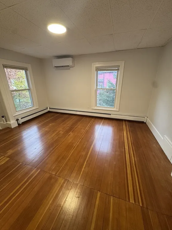 38 Spring, Spring Hill