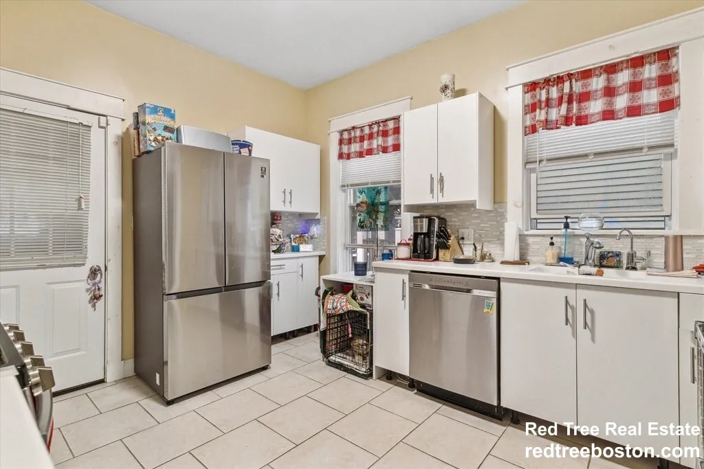 24 Weld Hill St, Jamaica Plain