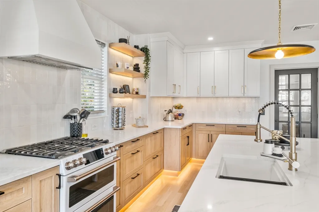 29 S Munroe Ter, Dorchester