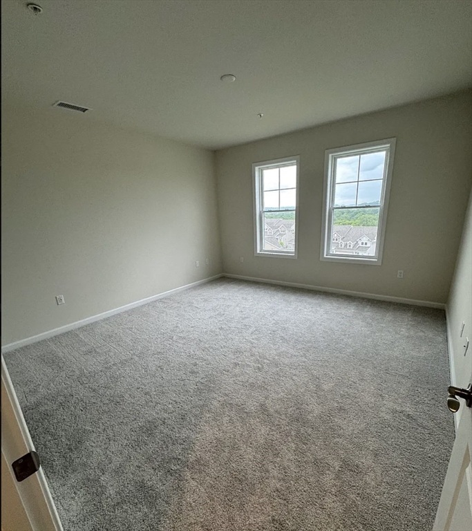 4 Stratton Dr, Woburn