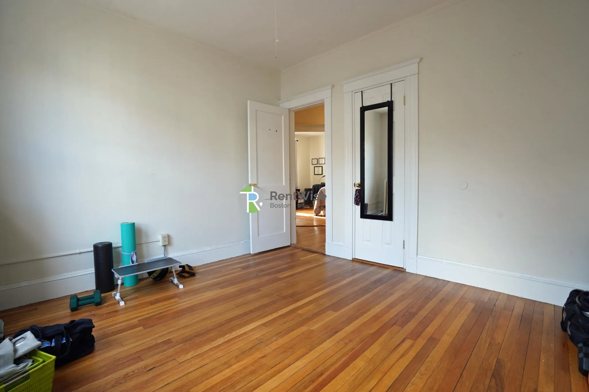 39 Clinton St, Mid-Cambridge