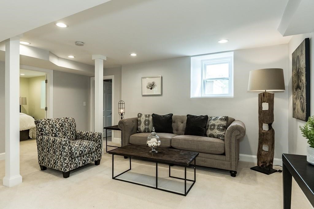 10 Nantasket Ave, Brighton