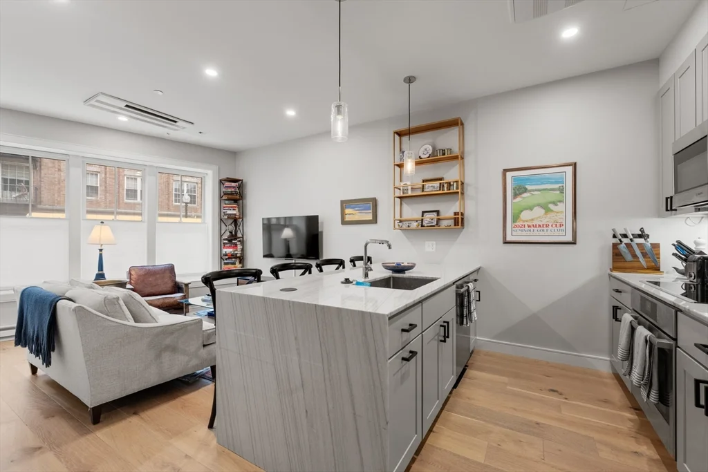 471 Hanover St, North End