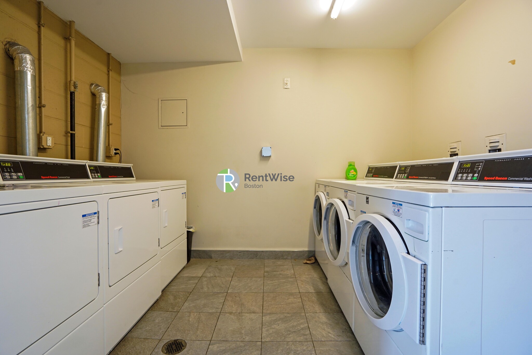 1085 Boylston St, Fenway