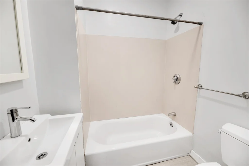 79 Perkins St, Jamaica Plain