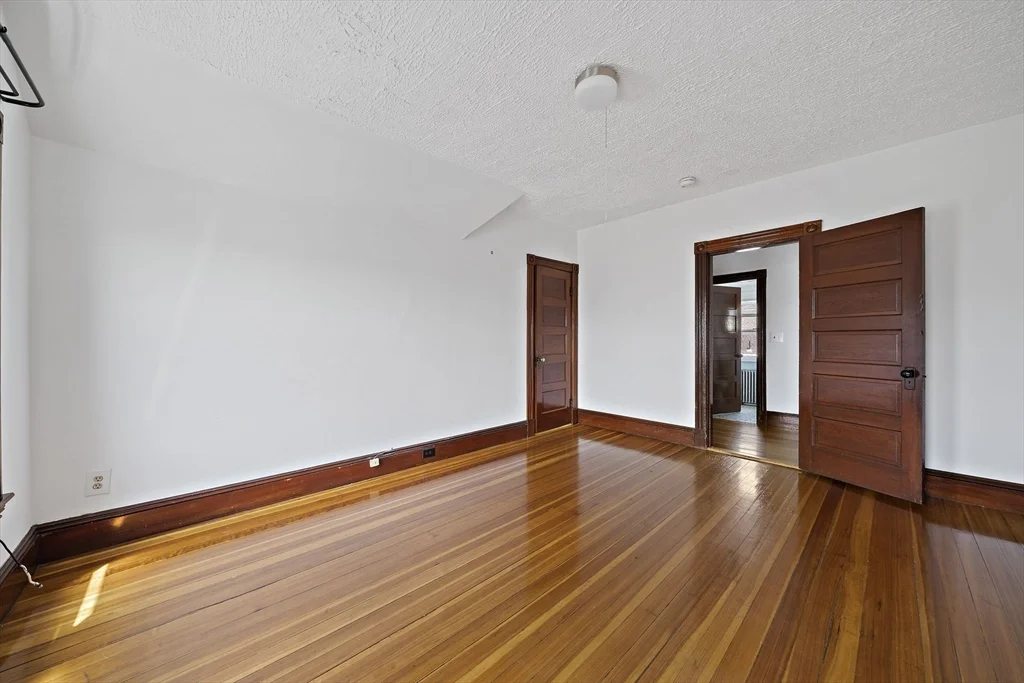 14 Stuart St, Everett