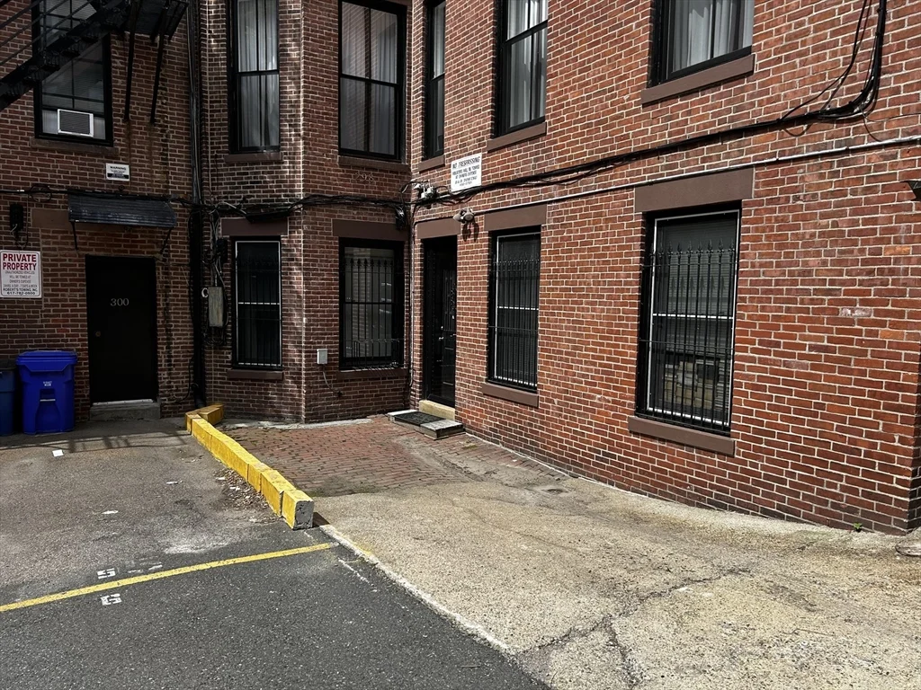 298 Marlborough, Back Bay