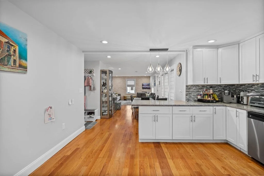 64 Waltham St, Watertown