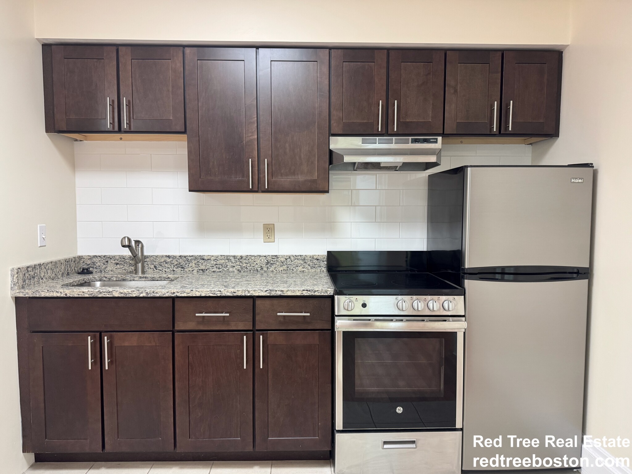 62 Boylston St, Midtown