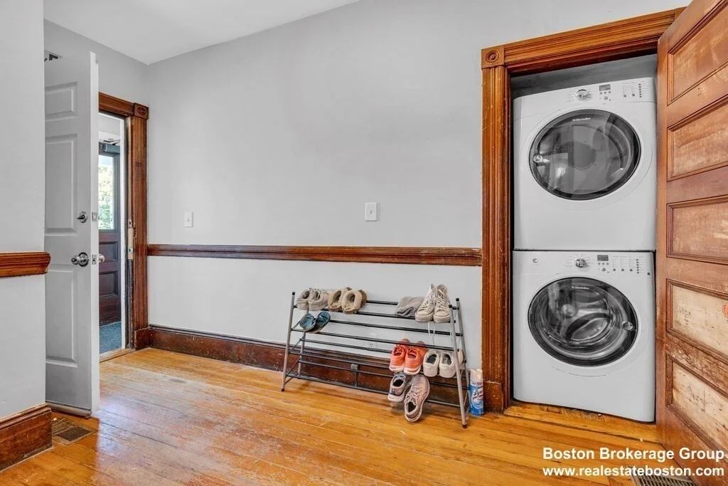 180 St Alphonsus, Mission Hill