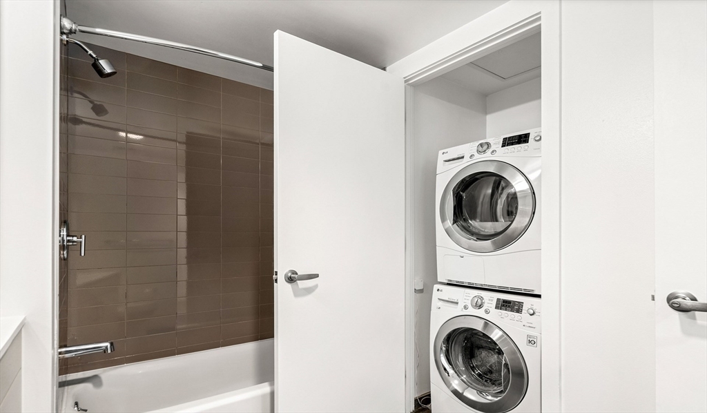 99 Kneeland St, Chinatown