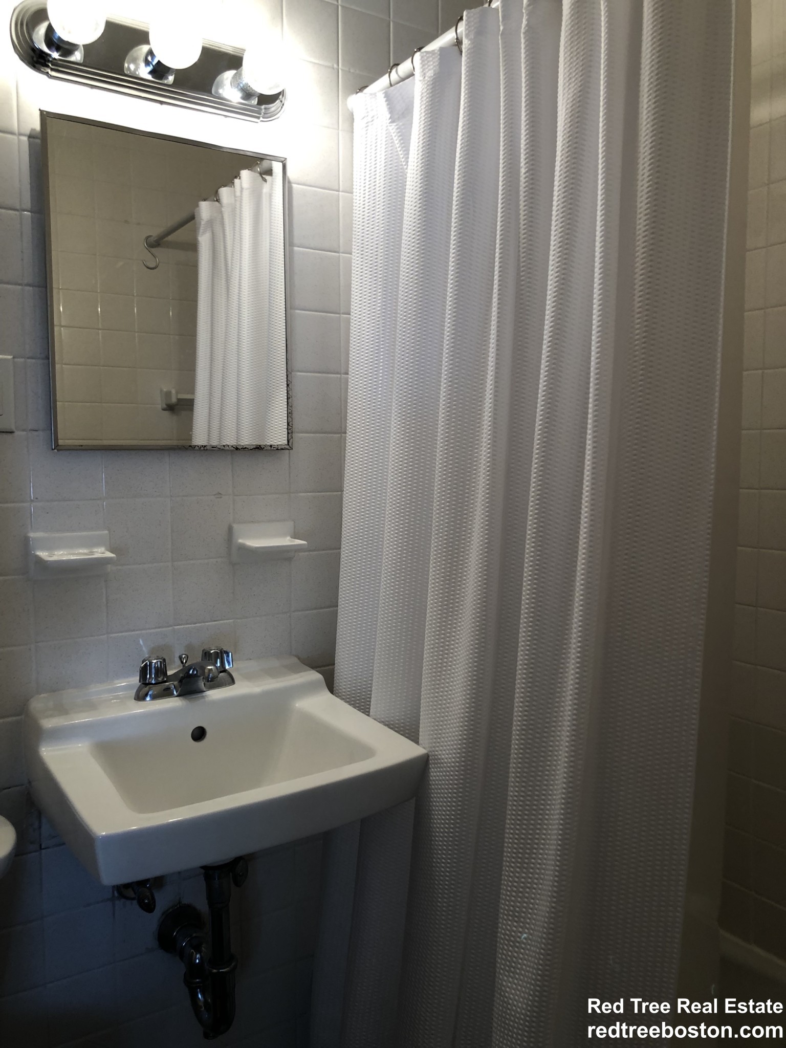 176 North Beacon St, Brighton