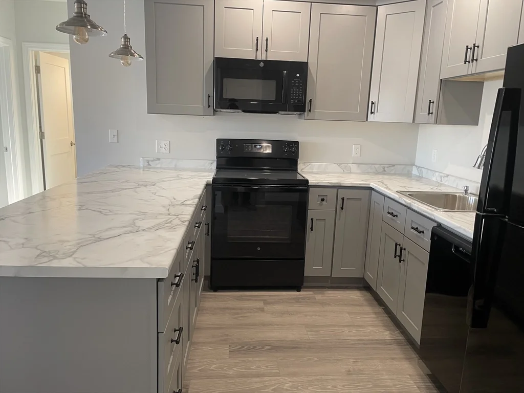 16 Wendell St, Lawrence