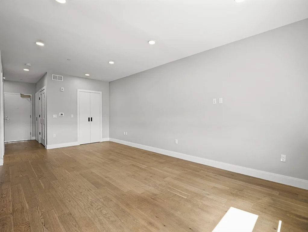 9 Central St, Spring Hill