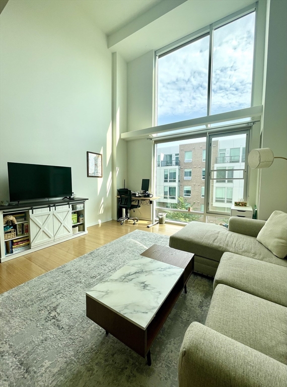 1 Earhart, East Cambridge