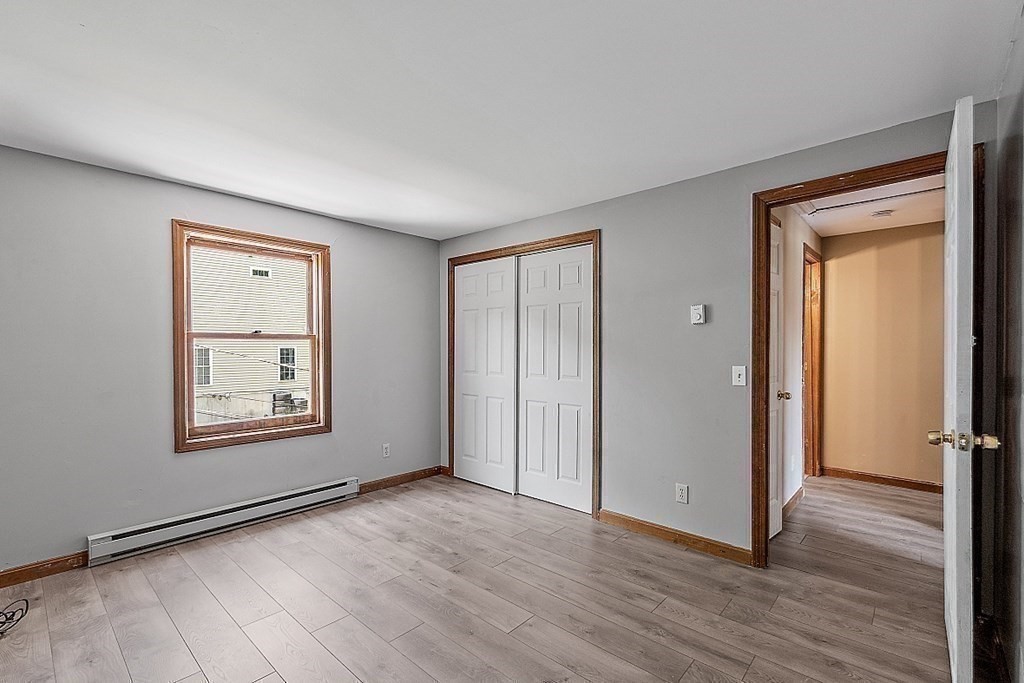 29 Wildwood Ave, Webster Square