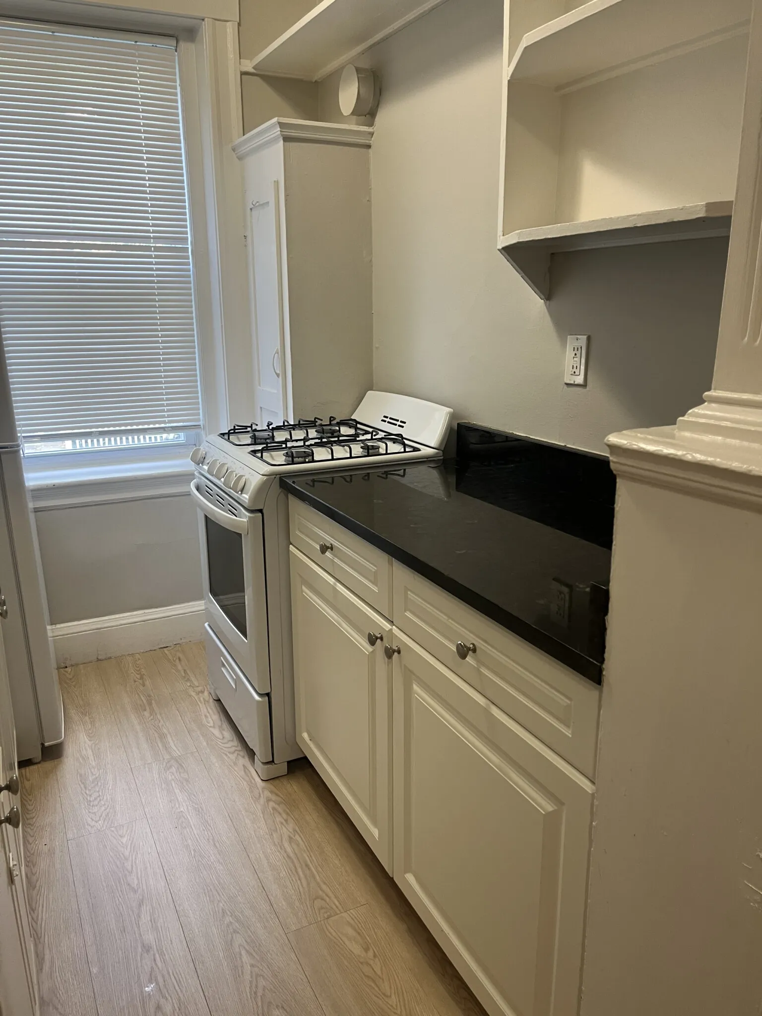 1 Gray St, Neighborhood Nine