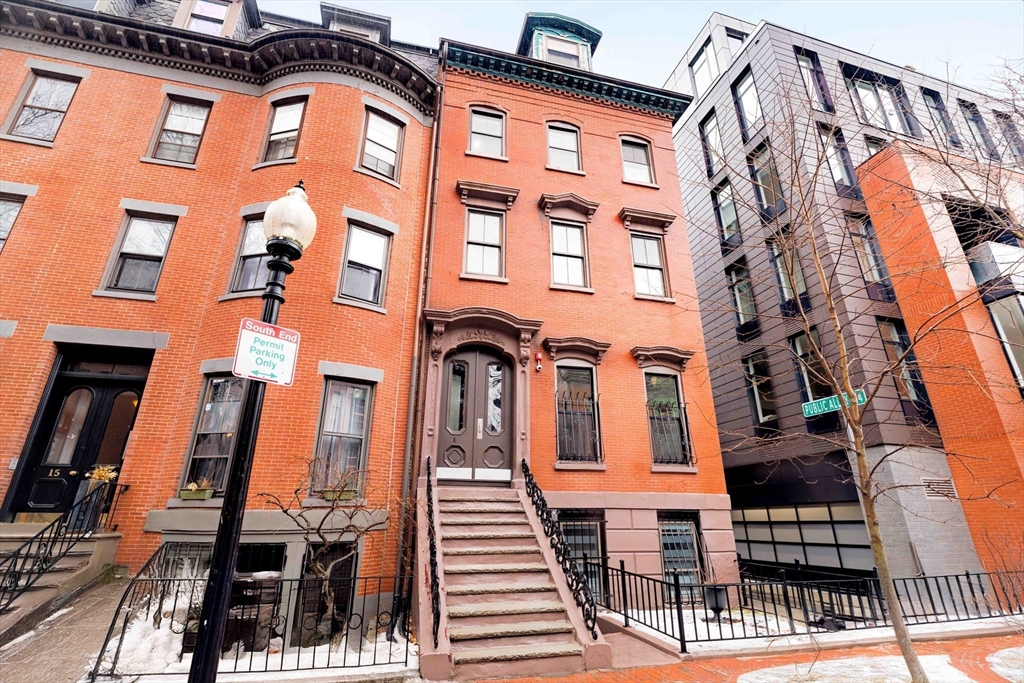 11 East Springfield, South End