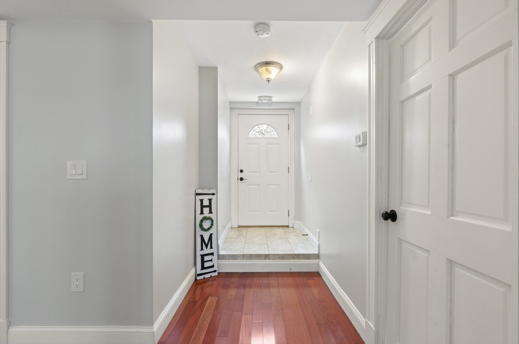 15 Millmont St, Roxbury