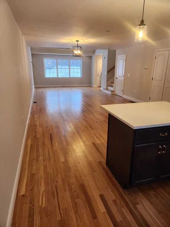 32 Four Seasons Dr, Hampstead