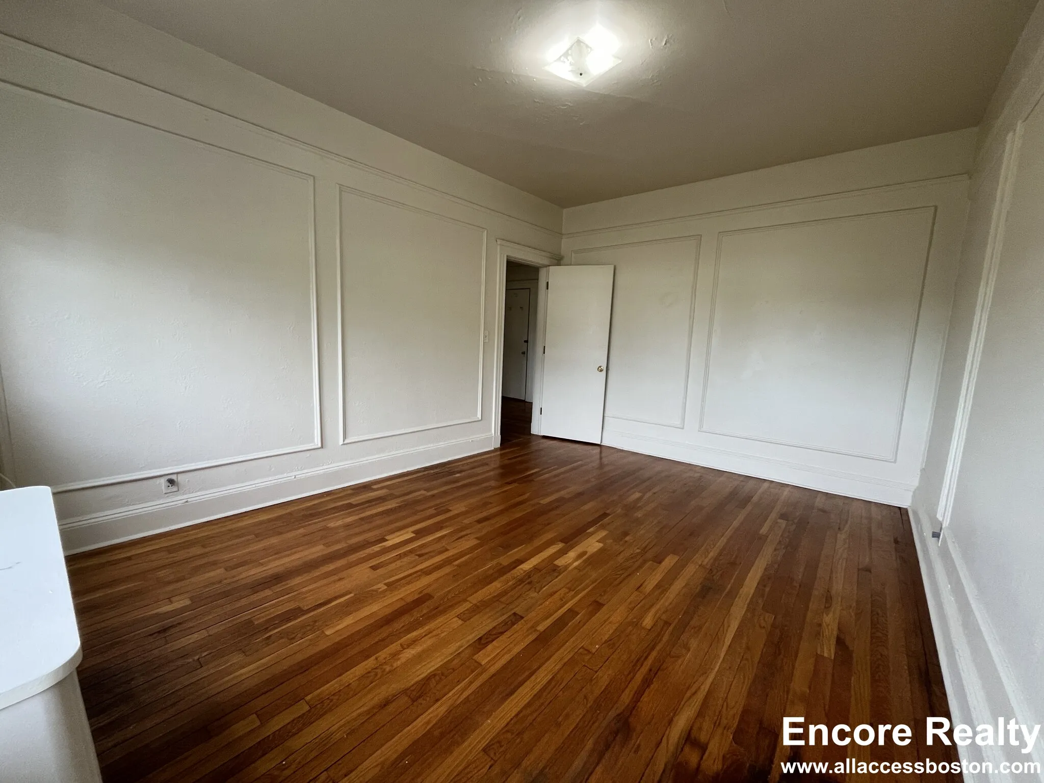 1687 Commonwealth Ave, Brighton