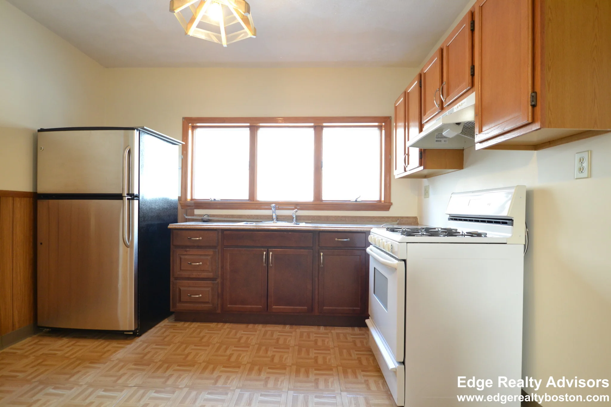 39 Montfern Ave, Brighton