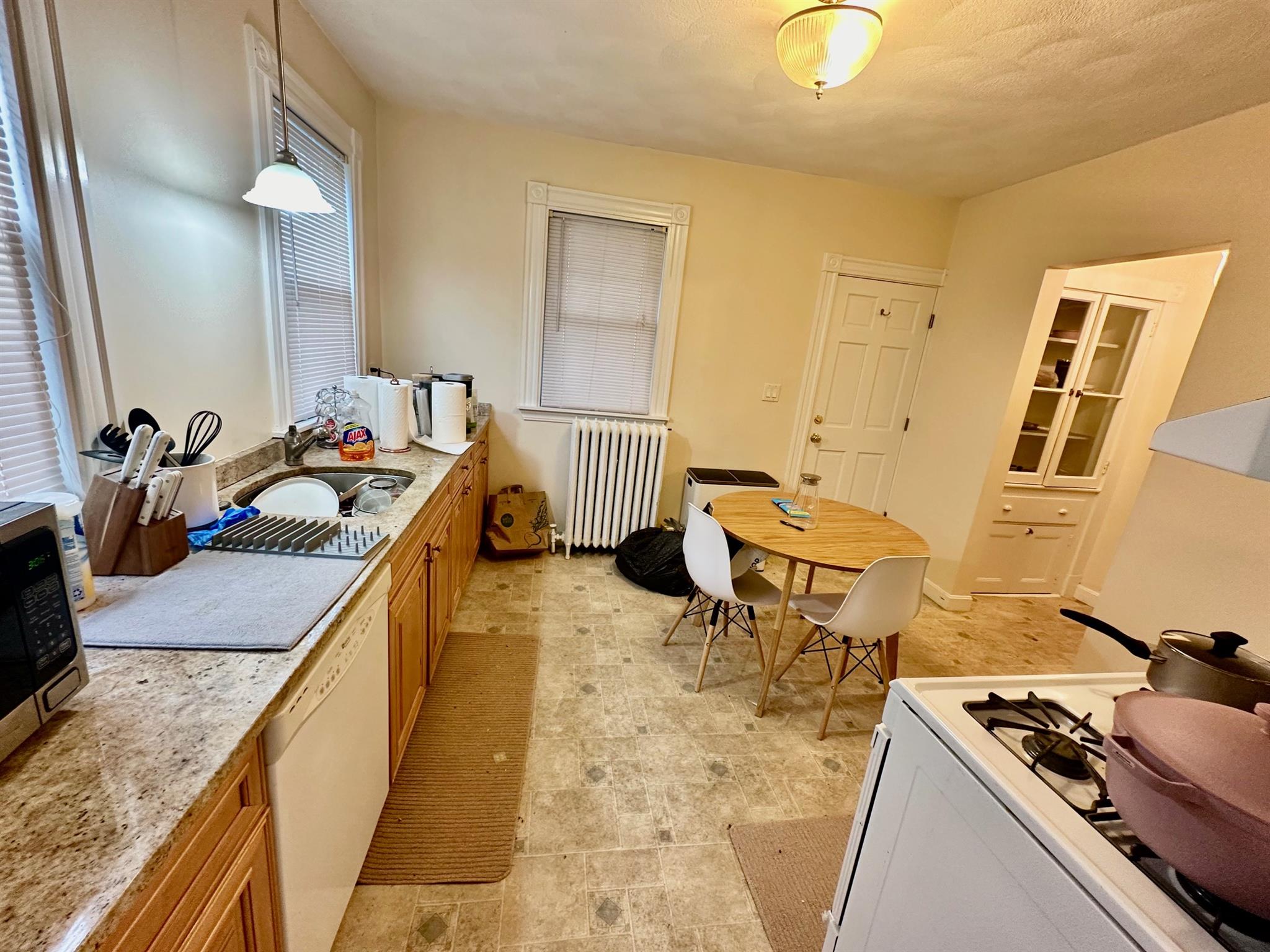 2 Laurel St, West Medford