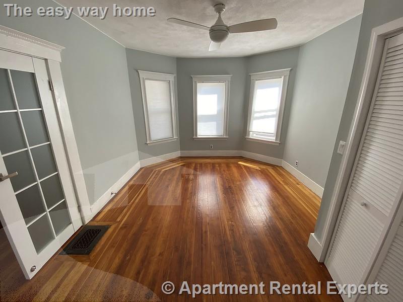 7 Bay State Ave, Davis Square