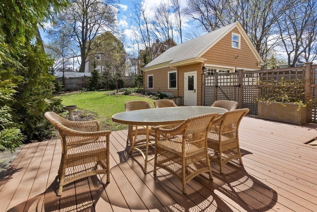 52 Hillsdale Rd, Tufts University