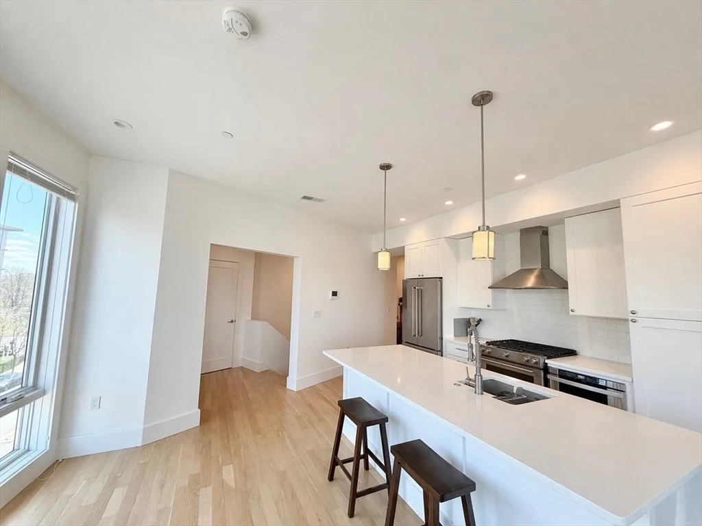 283 Old Colony Ave, South Boston