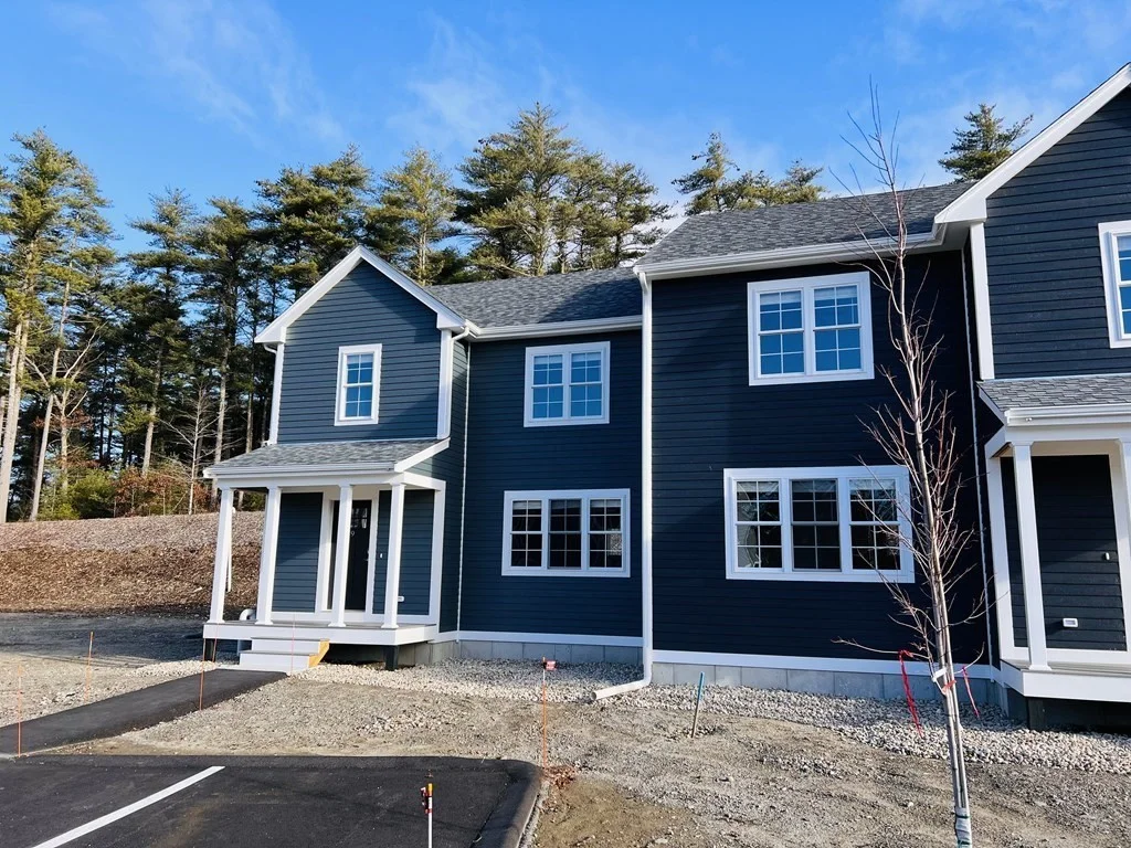 10 Glacier Path, Middleboro