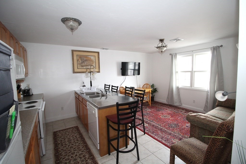 147 North St, Barnstable