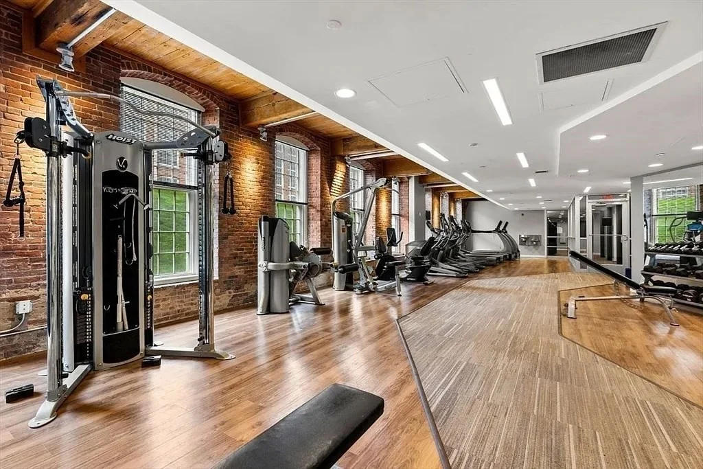 130 John St, Downtown