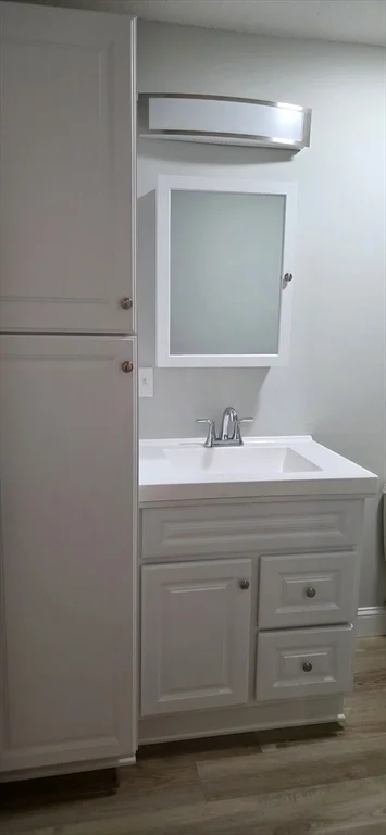 284 N Main St, Mansfield