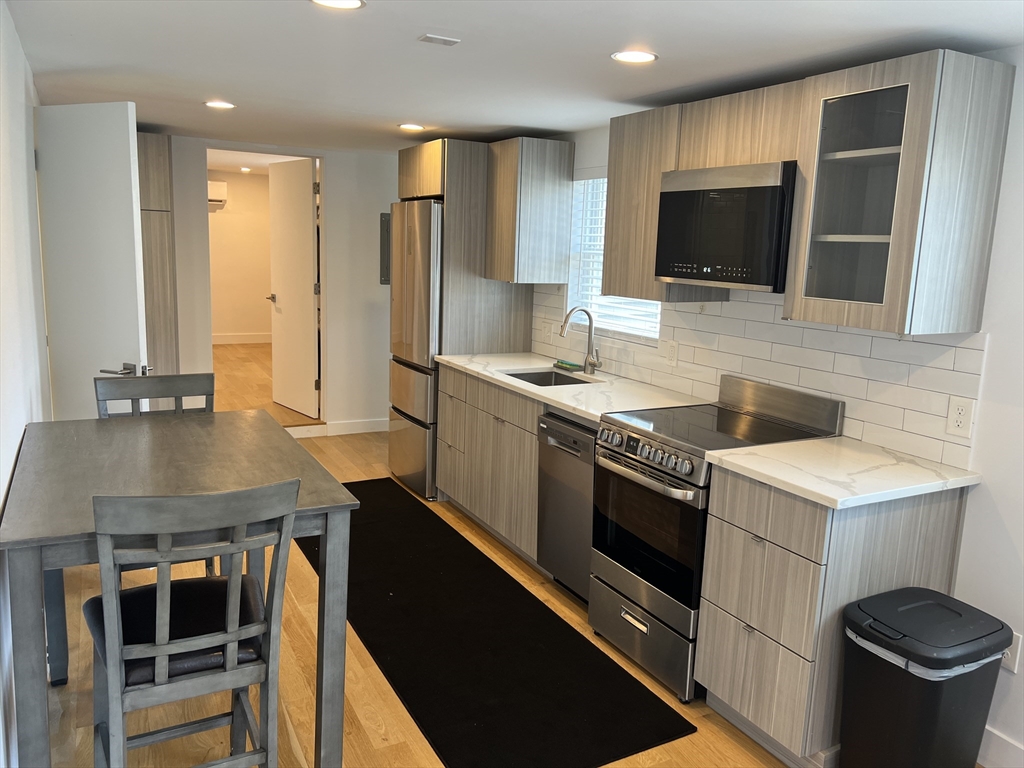 28 Neptune Ave, Winthrop