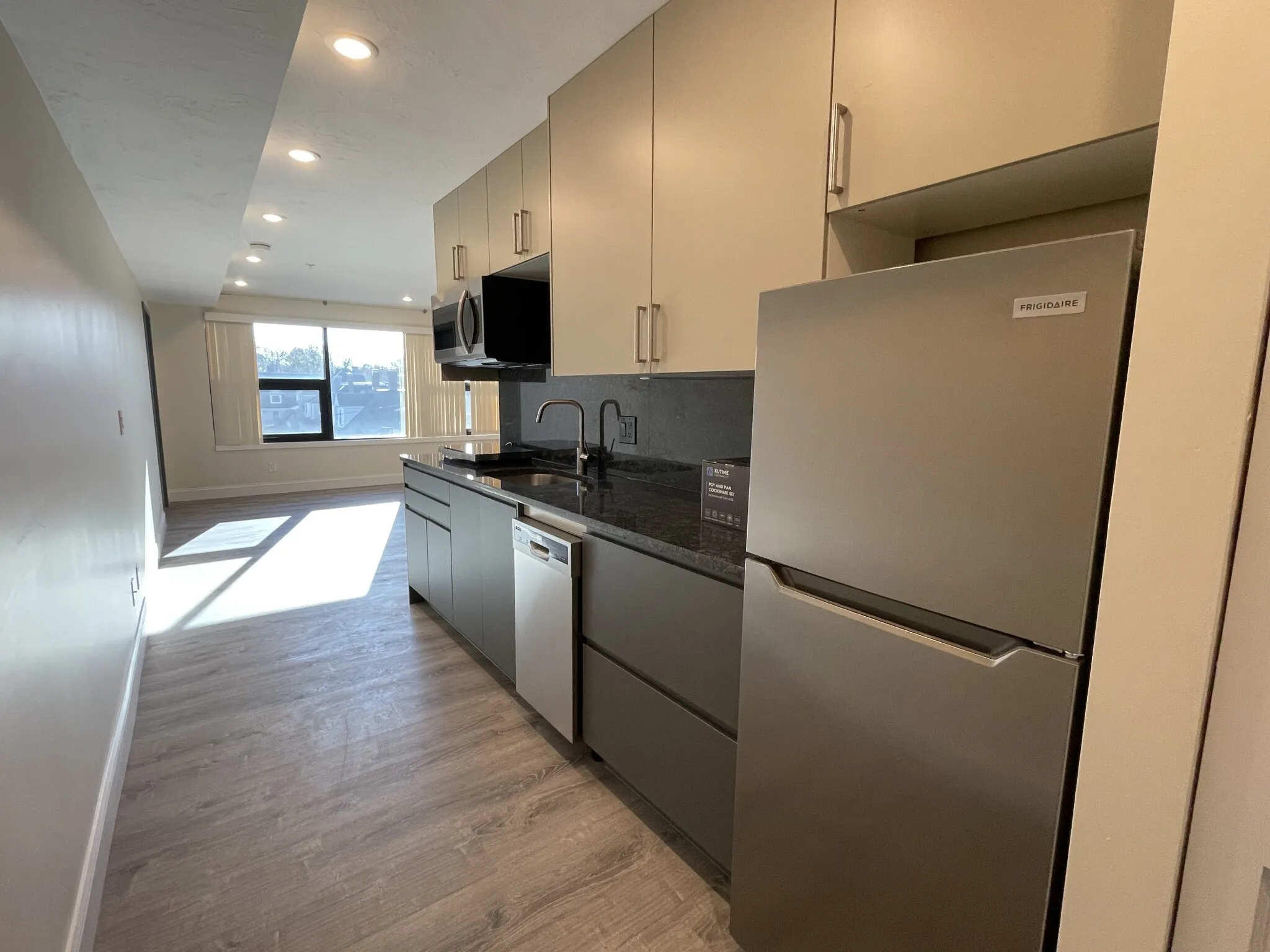 1028a Commonwealth Ave, Boston