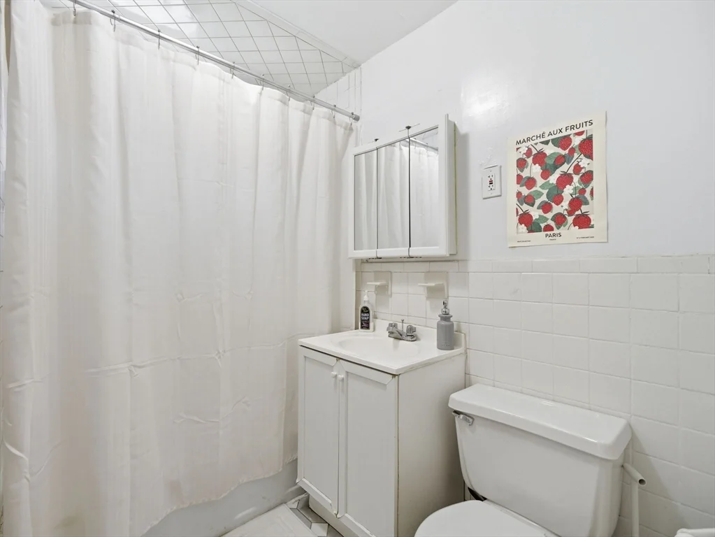 28 Sunset Rd, West Somerville