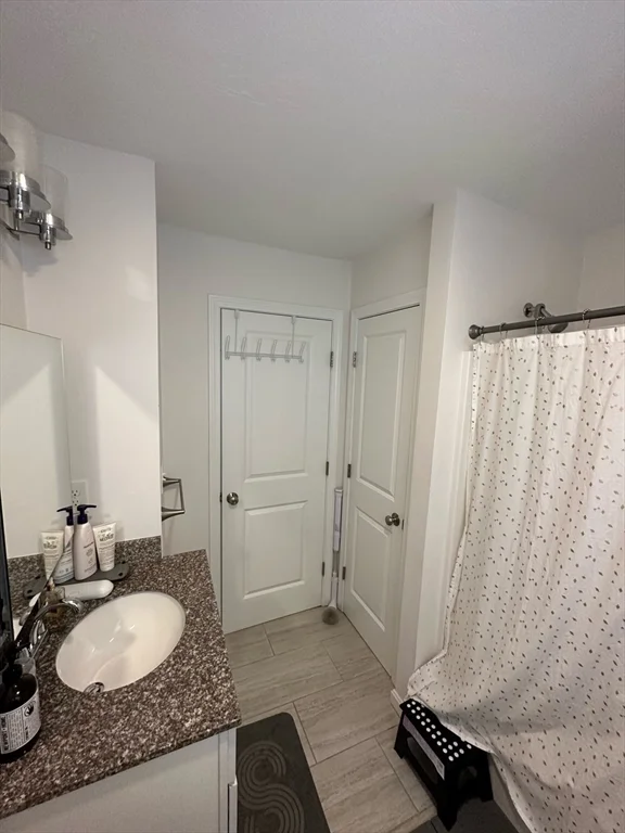 3 Riley Rd, Tyngsborough