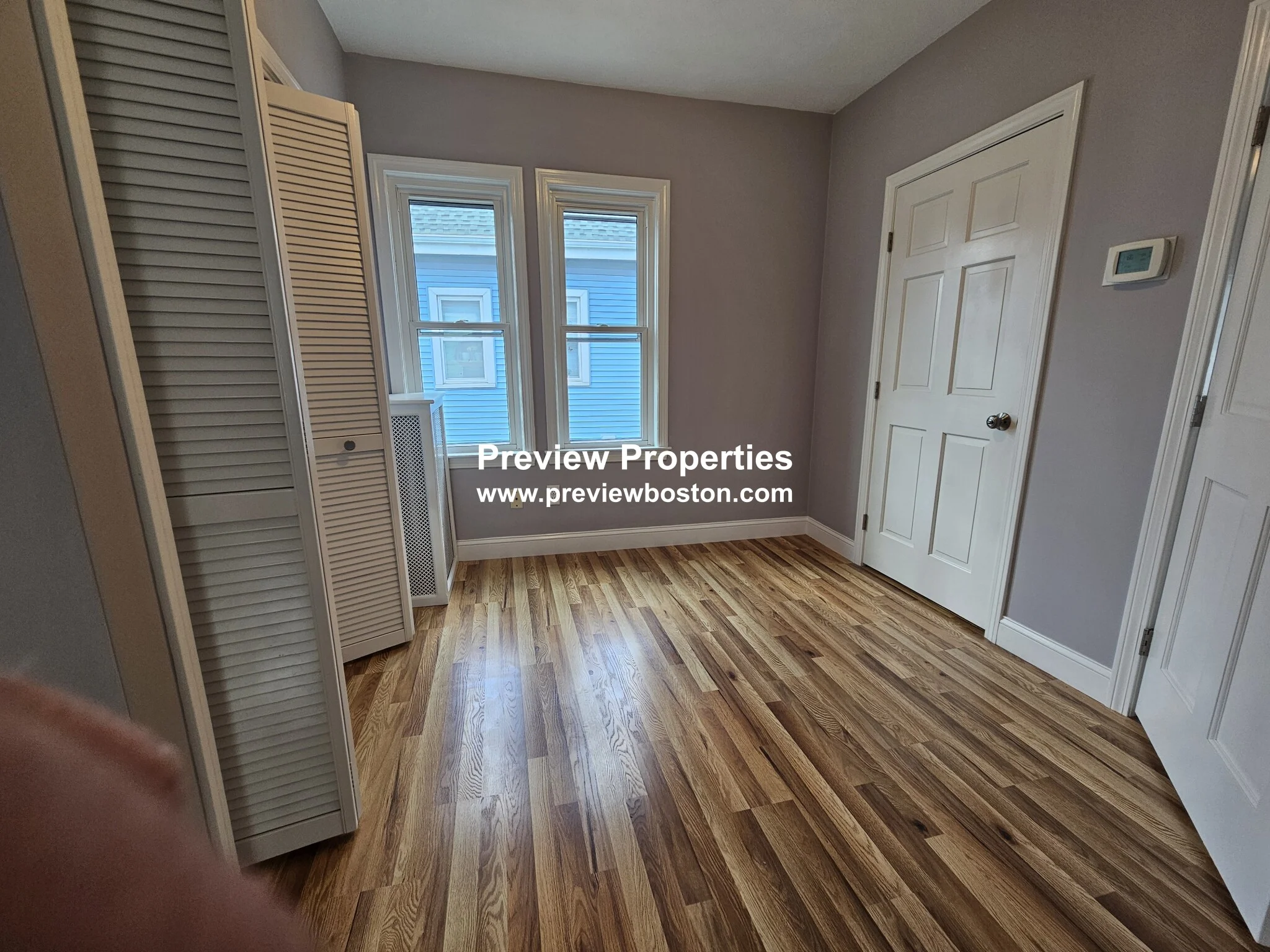 33 Linden St, Everett