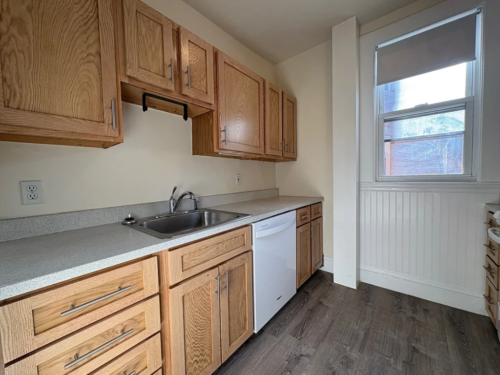 7 Scottfield Rd, Allston