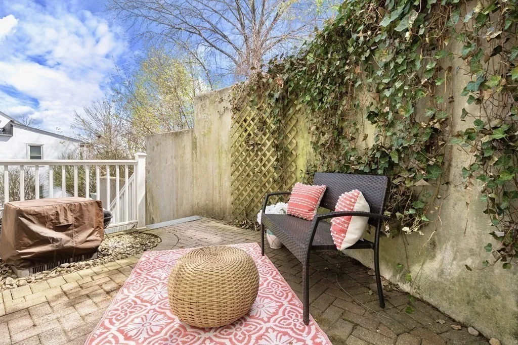 43 N Mead St, Charlestown