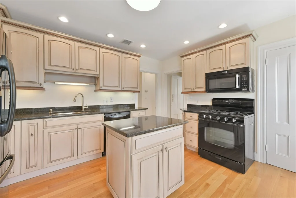14 Westover St, West Roxbury