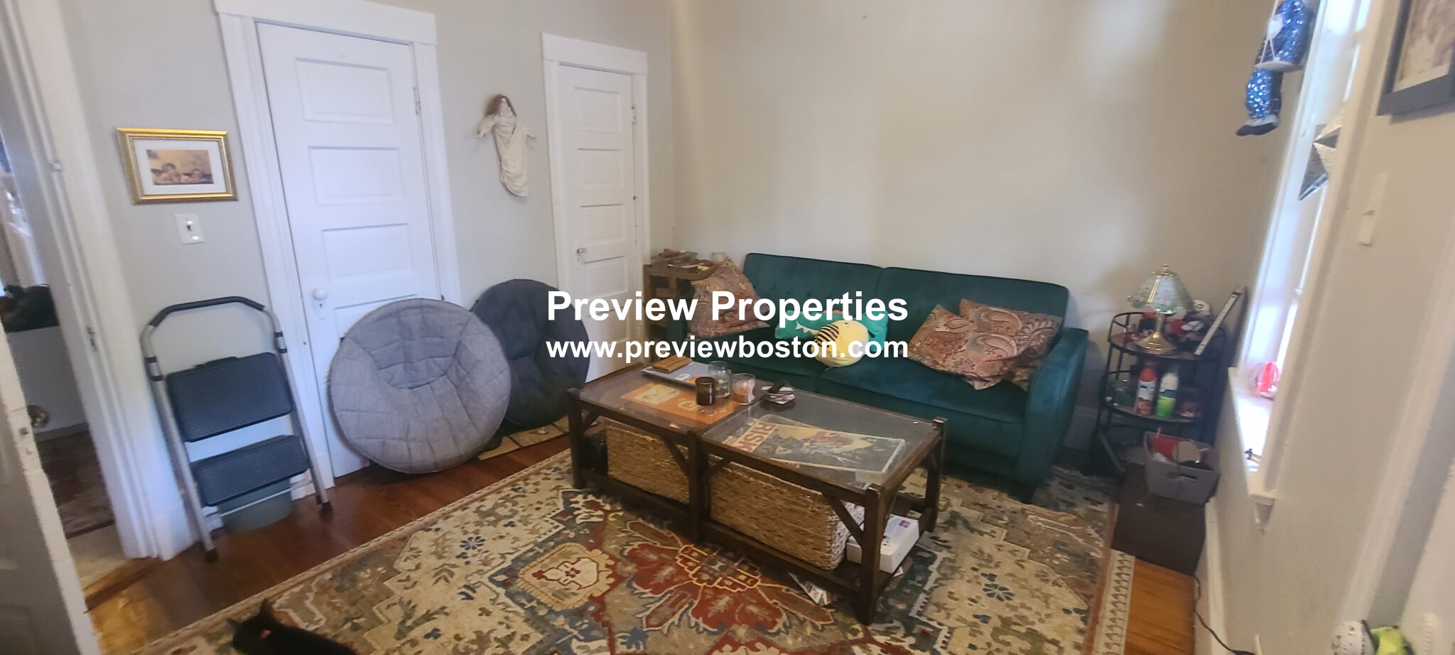 348 Faneuil St, Oak Square