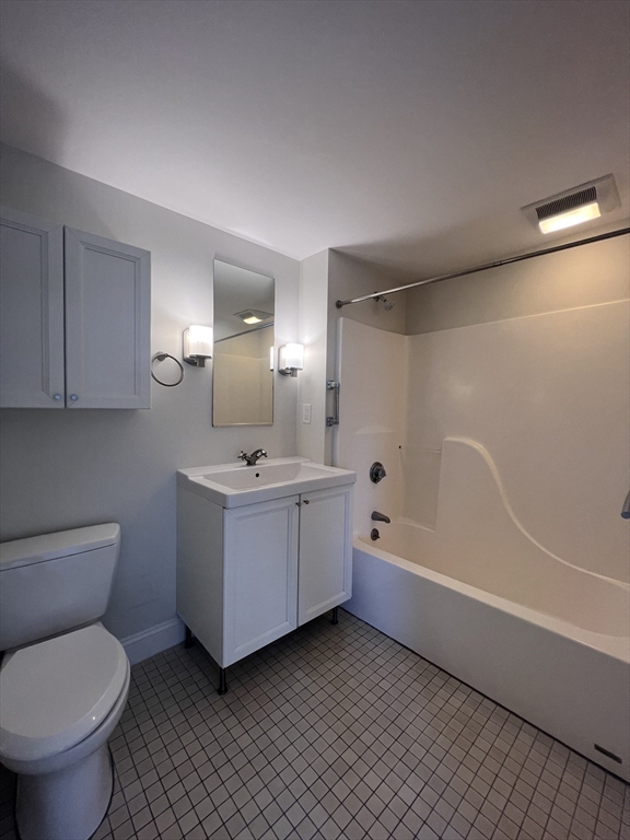 1008 Massachusetts Ave, Riverside