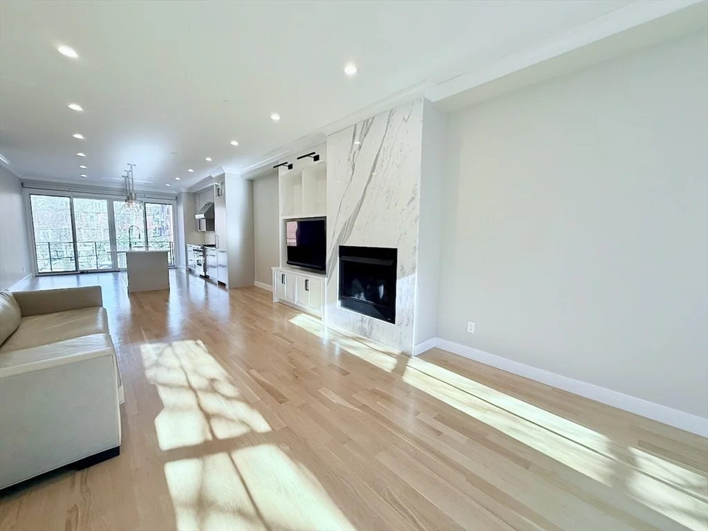 143 Warren Ave, South End