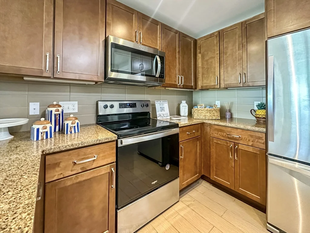 25 Stonehaven Dr, Weymouth