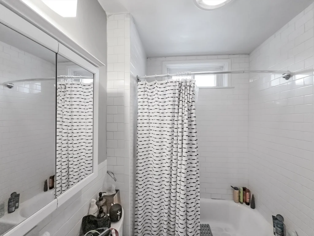 593 Centre St, Jamaica Plain