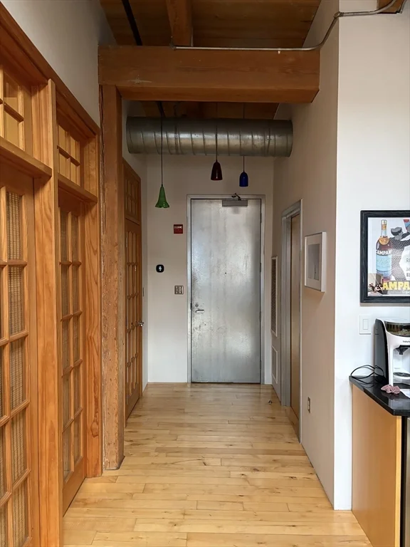 11-21 Wormwood, Seaport District